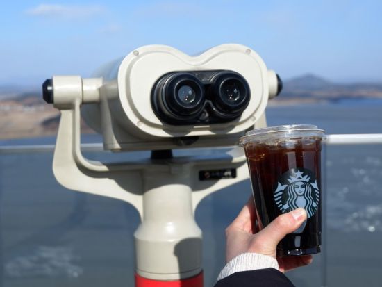北朝鮮が見えるスターバックス送迎ツアー　DMZに一番近いスタバから北朝鮮を眺める！日本語ガイド付＆ヌンドンミナリランチ付プラン選択可＜弘大または明洞集合＞