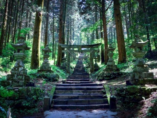 福岡発高千穂日帰りバスツアー 上色見熊野座神社＋荒立神社＋高千穂峡など 高千穂あまてらす鉄道の絶景旅＜昼食付＞
