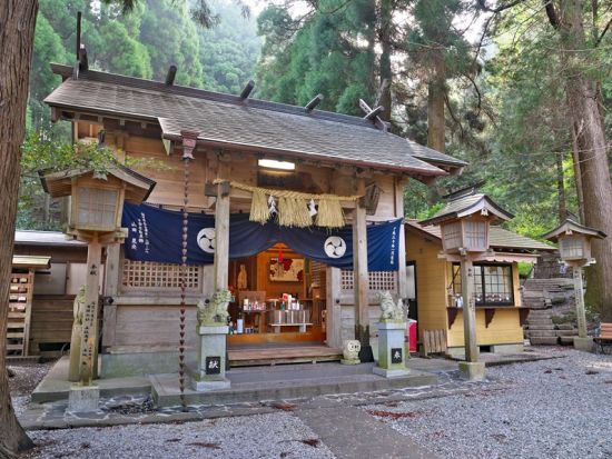 福岡発高千穂日帰りバスツアー 上色見熊野座神社＋荒立神社＋高千穂峡など 高千穂あまてらす鉄道の絶景旅＜昼食付＞