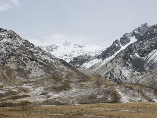 Peru_Puno_shutterstock_1445365556