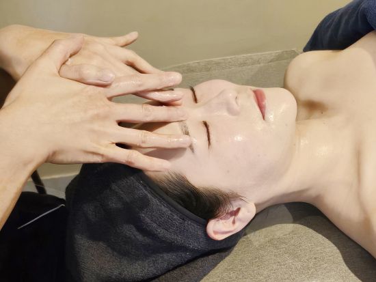 安SKIN「アンスキン」フェイシャルエステ　皮膚美容の知識を生かした小顔ケアやスキンケアメニューが自慢＜当日予約可／日本語OK／明洞駅徒歩3分＞