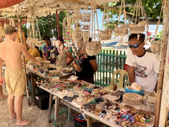 アイランドホッピング　人気の3島巡り　ナルスアン島＋ヒルトゥガン島＋カオハガン島＜日本語ガイド／BBQランチ＞ by Fun Group