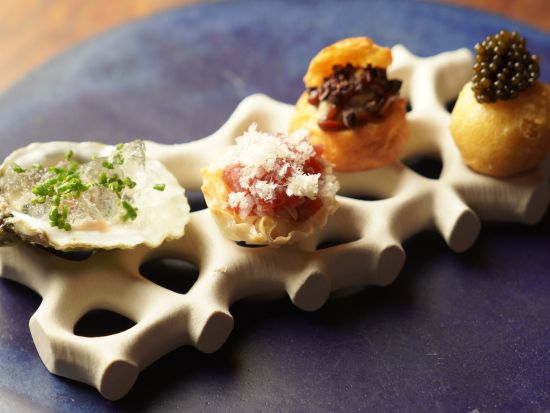 ナチュール・ワイキキ　食事券＆事前予約　地元の食材をふんだんに使用したアイランドフレンチ　牛フィレステーキは絶品！＜夕食＞