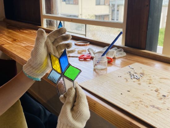 ステンドグラスで壁飾り製作体験　上五島の形ある旅の思い出づくり・手作りギフトとしてもおすすめ　 ＜約1.5時間／新上五島町＞ by 葉ぐるま堂