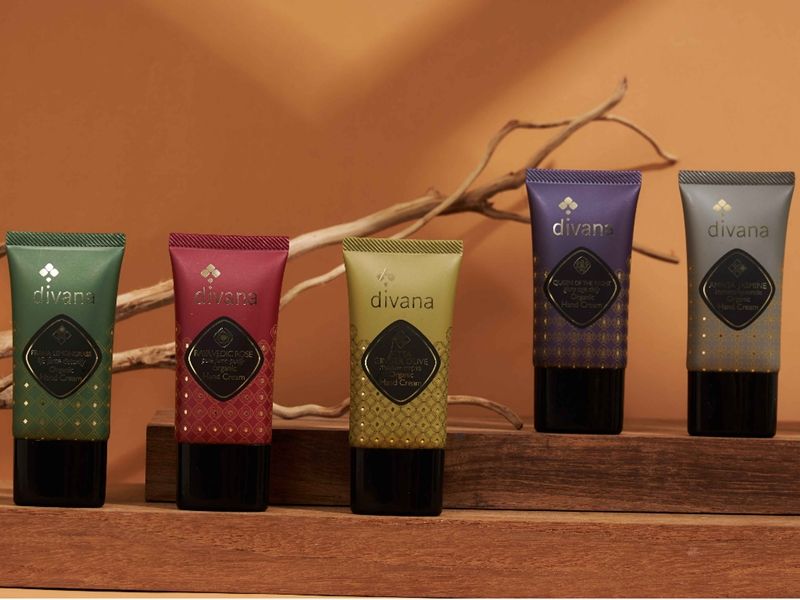 【新発売】 ディバナ・バーチュー・スパ「Divana Virtue Spa」 バンコクで シャンプー