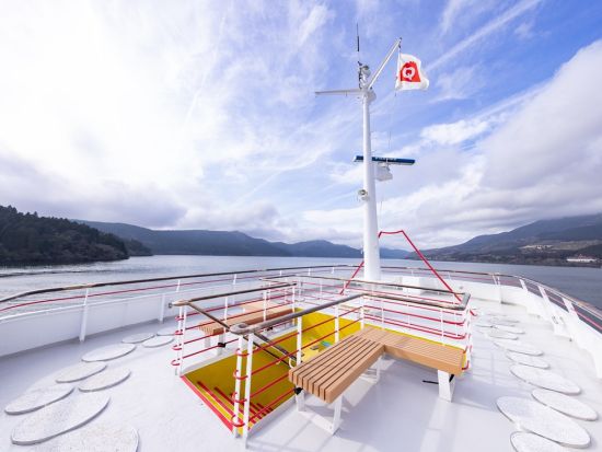 芦ノ湖遊覧船乗船券（定期航路）箱根園港・元箱根港・箱根関所跡港 3つの港を結ぶ定期ルート＜箱根町＞