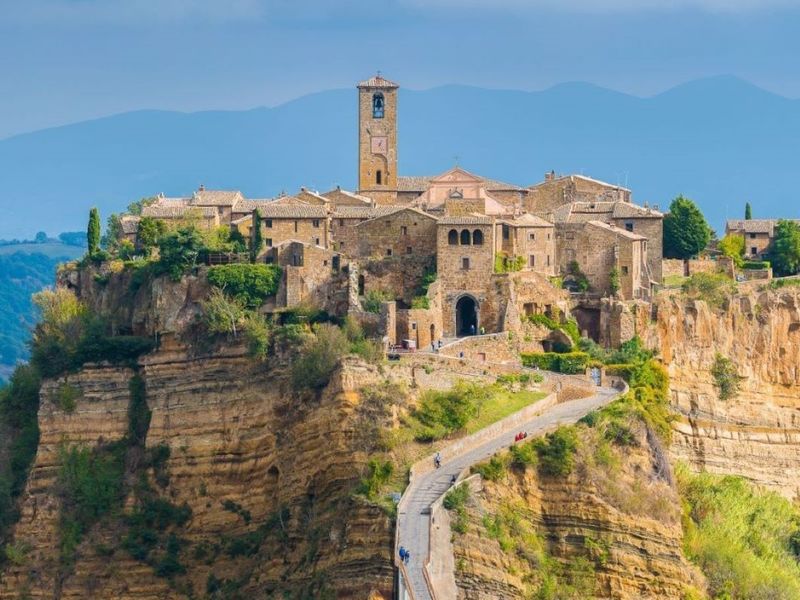 014_Rome_3-regions-tour_civita-di-bagnoregio-view