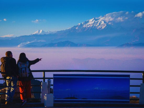 360度の大パノラマ！ヒマラヤ山脈を望む チャンドラギリの丘 *往復ケーブルカー利用＜日本語ガイド／昼食付／カトマンズ発＞