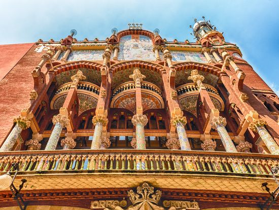 Spain_Barcelona_Palau-de-la-Musica_shutterstock_755815762