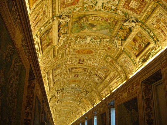 Rome_Vatican museum_Gallery of maps_pixta_887697_M