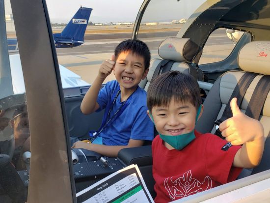 飛行機操縦体験　離陸から着陸まで本格パイロット気分を満喫！キッズ体験プランあり＜6歳以上／日本語パイロット＞