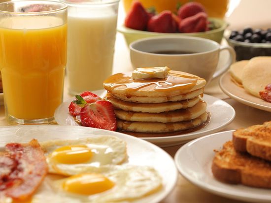 RS12400_Vatican-Breakfast-lpr - Copy