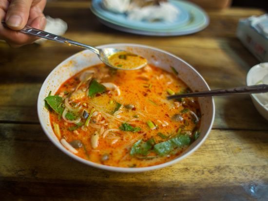 Thailand_Bangkok_Chinatown_Street food_shutterstock_1012258162