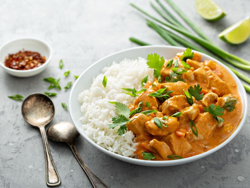 Thailand_food_curry_AdobeStock_307737508