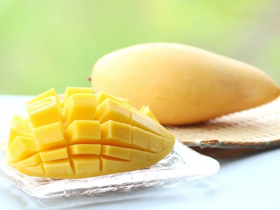 Mango_pixta_59794363_M