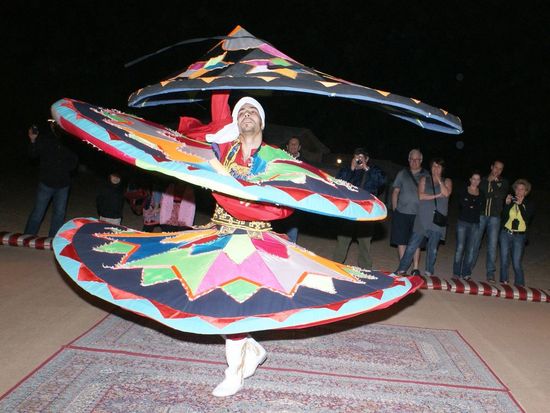 Tanoura Dance