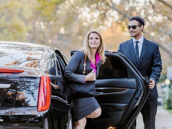 【空港送迎】コートダジュール空港 ⇔ ニースまたはモナコ ＜貸切／英語ドライバー＞