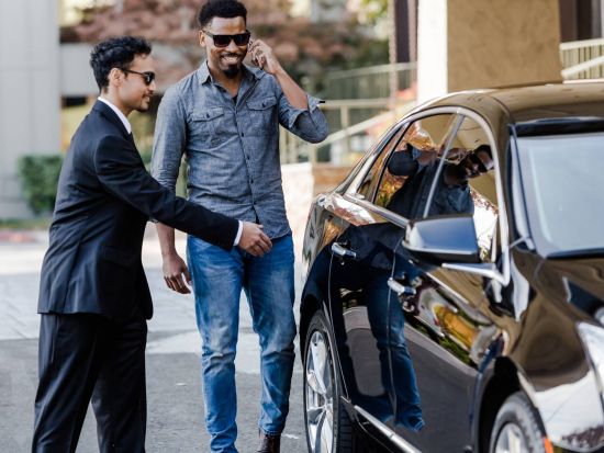 【空港送迎】コートダジュール空港 ⇔ ニースまたはモナコ ＜貸切／英語ドライバー＞