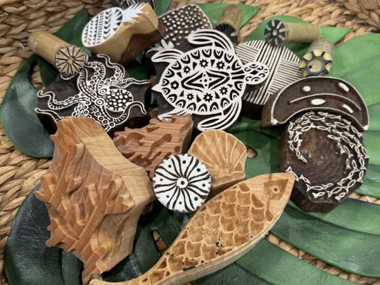 ブロックプリント体験　ハワイモチーフのスタンプで、世界に一つの作品を作ろう！＜60分～120分／ワイキキショッピングプラザ内＞by Muumuu Mall