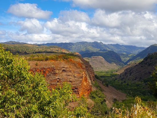 Hanapepe Valley Lookout shutterstock_2361706857