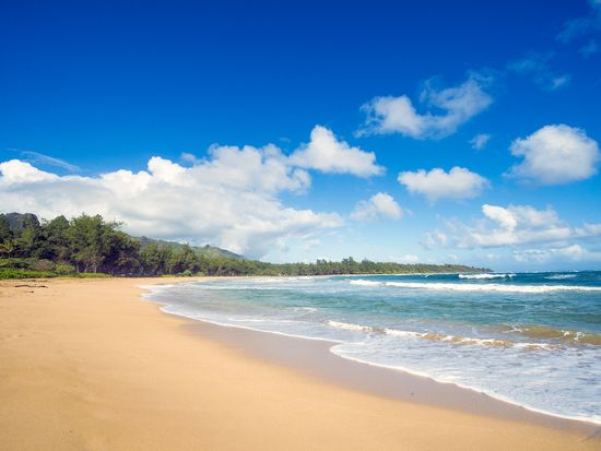 Kealia Beach shutterstock_399212638