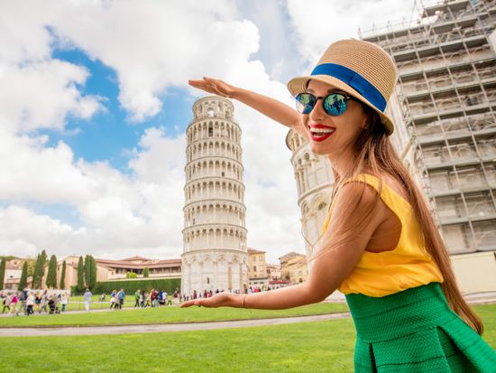 Italy_Tuscany_Leaning_Tower_of_Pisa_shutterstock_476860744