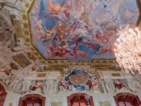 Austria_Vienna_Belvedere Palace_pixta_104865479_M