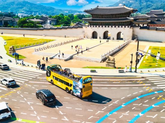 東大門「Seoul City Tour Bus」2階建てシティツアーバス 伝統文化コース 世界遺産宗廟や伝統市場をめぐる＜1日乗り降り自由／東大門発＞