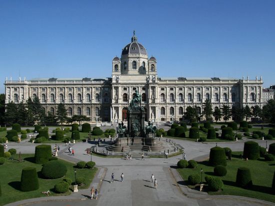 dcbf7a24f75e466c949f9e8c98c4954e