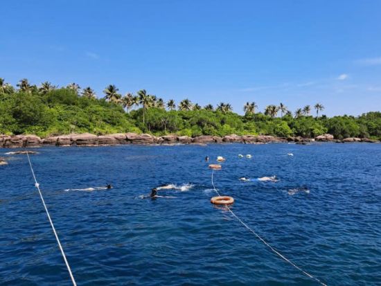 フーコック島ビーチリゾート3島めぐり2泊3日ツアー　モンタイ島＋ガムギ島＋マイルット島＜英語ガイド／宿泊付き／フーコック国際空港発着＞