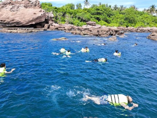 フーコック島ビーチリゾート3島めぐり2泊3日ツアー　モンタイ島＋ガムギ島＋マイルット島＜英語ガイド／宿泊付き／フーコック国際空港発着＞