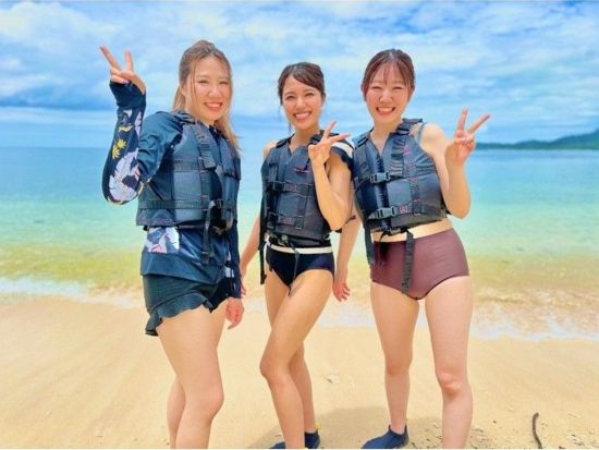 幻の島シュノーケルツアー 360°絶景を満喫！貝殻拾いや写真撮影も楽しめる♪ANAグループ機内誌「翼の王国」掲載＜約2時間／現地集合おすすめ／石垣島＞