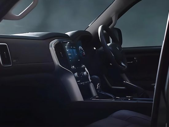 ドライバー付・4WD【3日間チャーター】カトマンズからポカラ/チトワン往復 or ルンビニ往復