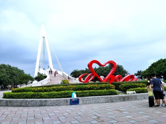 【3月～5月限定】春の北海岸の絶景ツアー　老梅緑石槽＋野柳＋淡水老街　＊地元名物「劉家ちまき」の昼食付き＜1日／日本語ガイド＞ by JTB