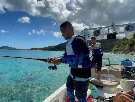 奄美大島【船釣り体験 】世界遺産に認定された奄美大島でフィッシングクルーズ！＜120分or180分＞お一人様も可能by 奄美シーランド