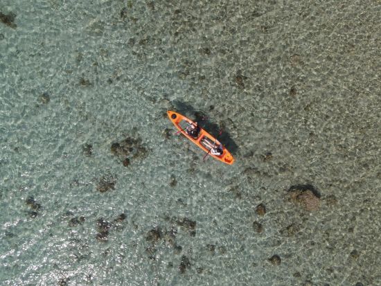 奄美大島【クリアカヤック】奄美ブルーを海上散歩で満喫！海面に浮かびながら海の中を覗いてみよう！ドローン撮影無料　お一人様も可能 by 奄美シーランド