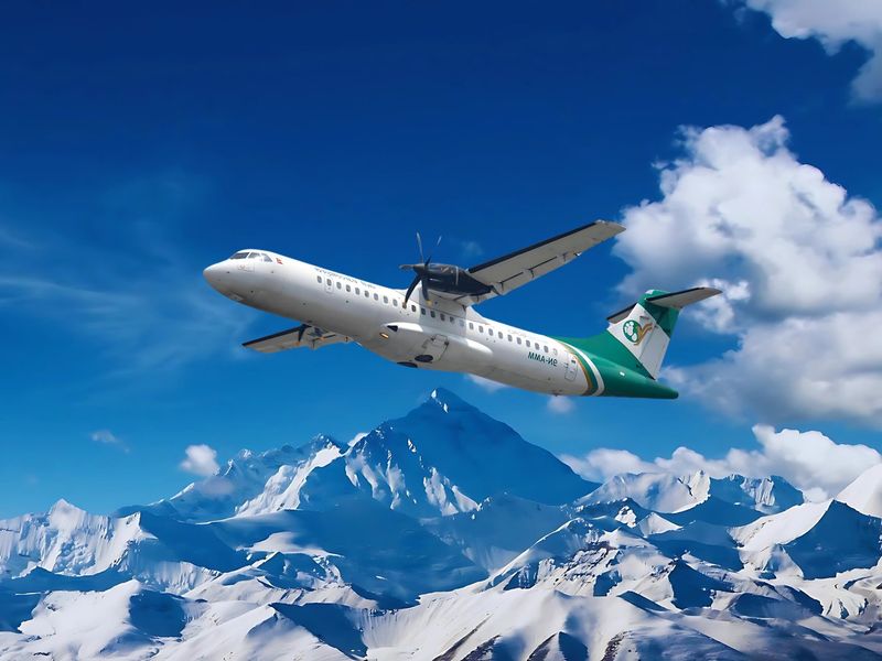 Everest Mountain Flight LHO8