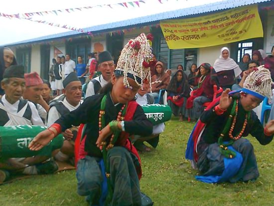 【カトマンズ発・2泊3日ツアー】自給自足のガーレ族のガーレ村でウルルン滞在＜ホテル送迎／日本語ガイド／食事付＞