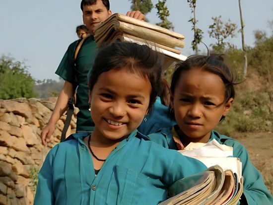 【カトマンズ発・1泊2日ツアー】ガーレ族のクンプル村でウルルン滞在＜ホテル送迎／食事付＞
