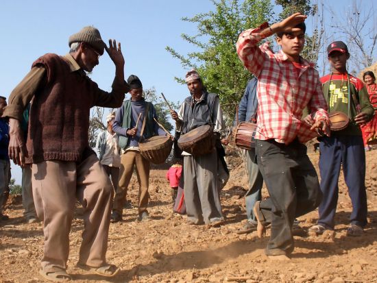 【カトマンズ発・1泊2日ツアー】ガーレ族のクンプル村でウルルン滞在＜ホテル送迎／食事付＞