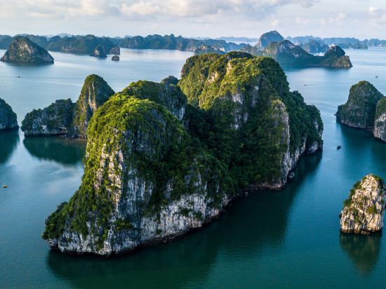 【都市間送迎】ハノイ市内 ⇔ ハロン湾 ＜貸切／最大6名／現地語ドライバー＞