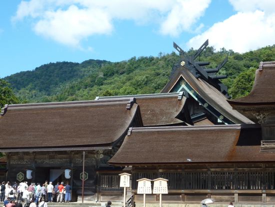 出雲大社八足門内特別参拝ツアー 通常立ち入れない神域へご案内 拝殿昇殿祈祷＆宝物殿の見学付き＜2時間半＞