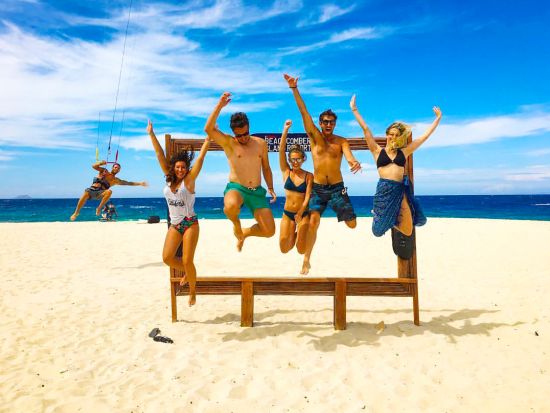 ビーチコマー アイランドリゾート日帰りツアー　シュノーケリングやウミガメ観察など充実のアクティビティ！＜昼食付／ナンディ・デナラウ＆コーラルコースト発＞