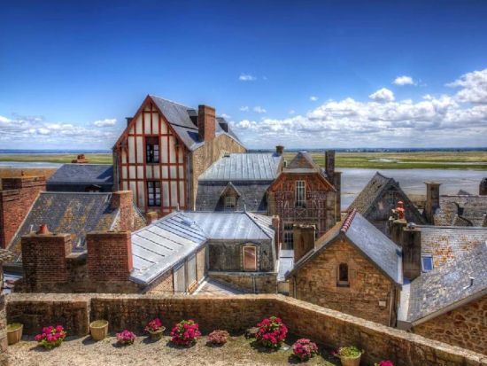 モンサンミッシェル日帰りツアー　修道院内日本語対応セルフガイドアプリ付き ＜英語ガイド＞ ※申込と同時に即予約確定