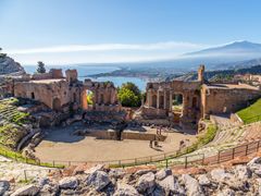 Taormina_Theater_Ruins_shutterstock_191244446 (1)