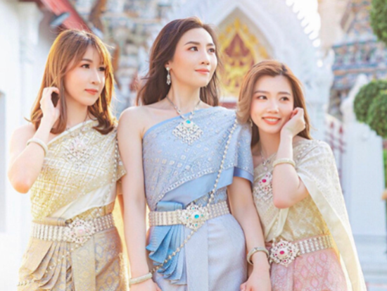 タイ民族衣装レンタル　センス・オブ・タイ「Sense of Thai」 きらめく衣装で街歩き＜日本語対応可＞