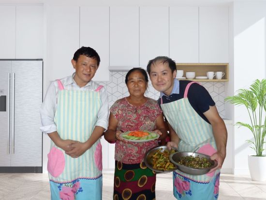 ネパール料理 「ダルバート」作り体験！選べる家庭訪問or料理教室＜プライベート／午前・午後／ホテル送迎／日本語アシスタント同行／カトマンズ発＞