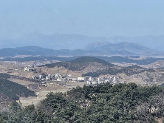 北朝鮮が見えるスターバックス&愛妓峰平和生態公園&ソウル艦公園 軍艦見学ツアー＜火～日／午前／日本語ガイド／ソウル発＞