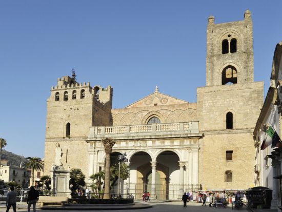 【寄港地観光】パレルモ港発着！セジェスタ遺跡＆自由に巡るモンレアーレ観光ツアー＜貸切／7時間／現地語ドライバー＞by MAX HARVEST