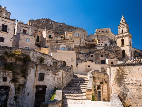 【寄港地観光】バーリ港発着！選べるバーリ旧市街or世界遺産マテーラ＆アルベロベッロツアー＜貸切／3時間or8時間／現地語ドライバー＞by MAX HARVEST